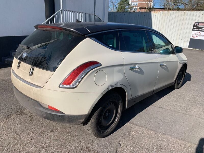 Gebraucht Lancia Delta 120 PS (88 kW) 2008 Schwarz Kleinwagen