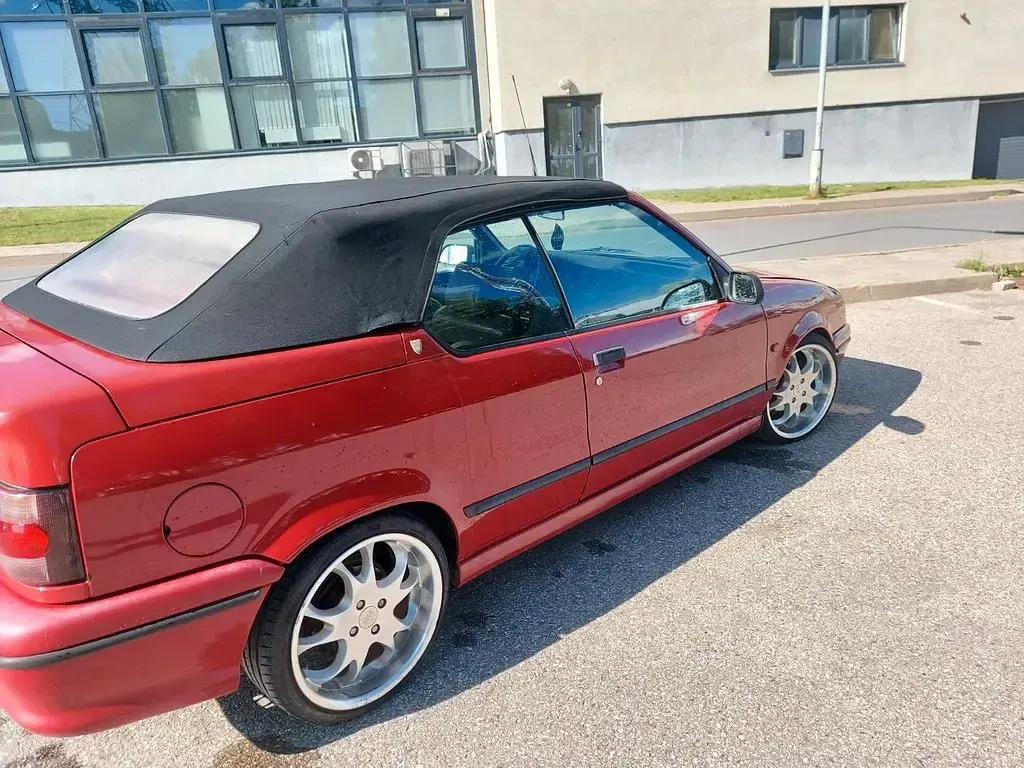 Brugt Renault 19 135 HK (99 kW) 1993 Rød Cabriolet
