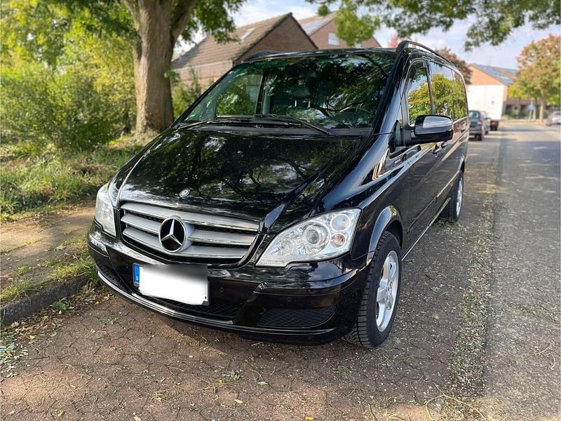 Schwarz Gebraucht 2012 Mercedes Viano Edition Van / Kleinbus | 13.900 € (Superpreis) - Bild 1/4