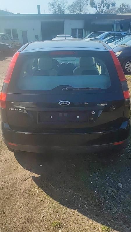 Gebraucht Ford Fiesta 69 PS (50 kW) 2002 Schwarz Kleinwagen