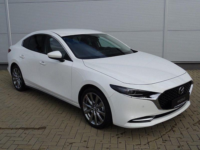 Neu Mazda 3 Exclusive 140 PS (102 kW) 2025 Arctic white Limousine