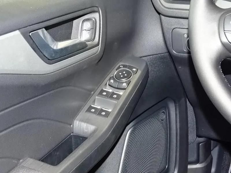 Gebraucht Ford Kuga Cool & Connect 150 PS (110 kW) 2022 Frostweiß SUV