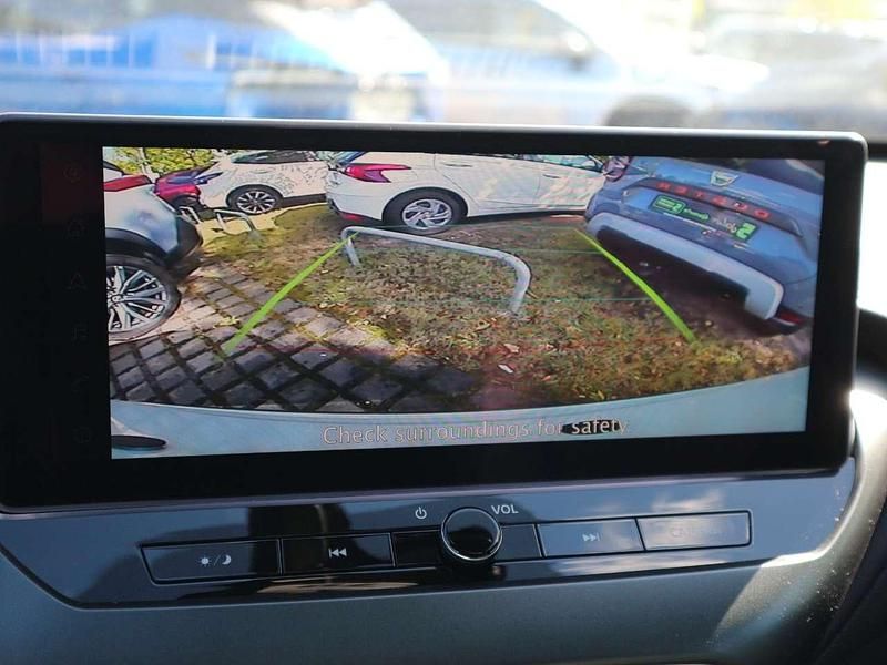 Neu Nissan Juke N-Connecta 114 PS (83 kW) 2025 Pearl white SUV