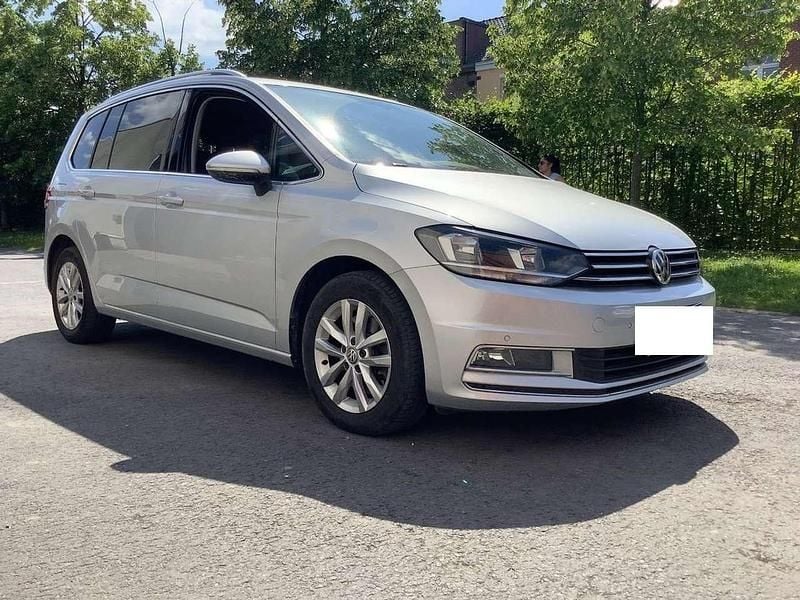 Silber Gebraucht 2017 VW Touran Van / Kleinbus | 13.000 € (Superpreis) - Bild 1/4
