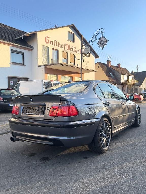 Gebraucht BMW 320 M Sport 170 PS (125 kW) 2002 Grau Limousine