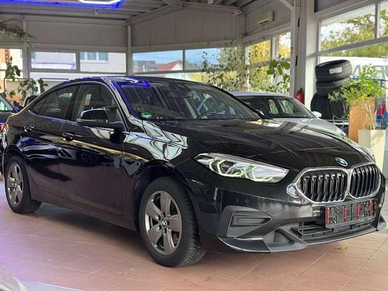 Gebraucht BMW 216 Advantage 116 PS (85 kW) 2022 Saphirschwarz Limousine