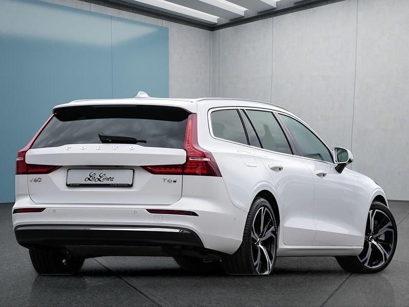 Gebraucht Volvo V60 Plus 349 PS (256 kW) 2024 Weiß Kombi