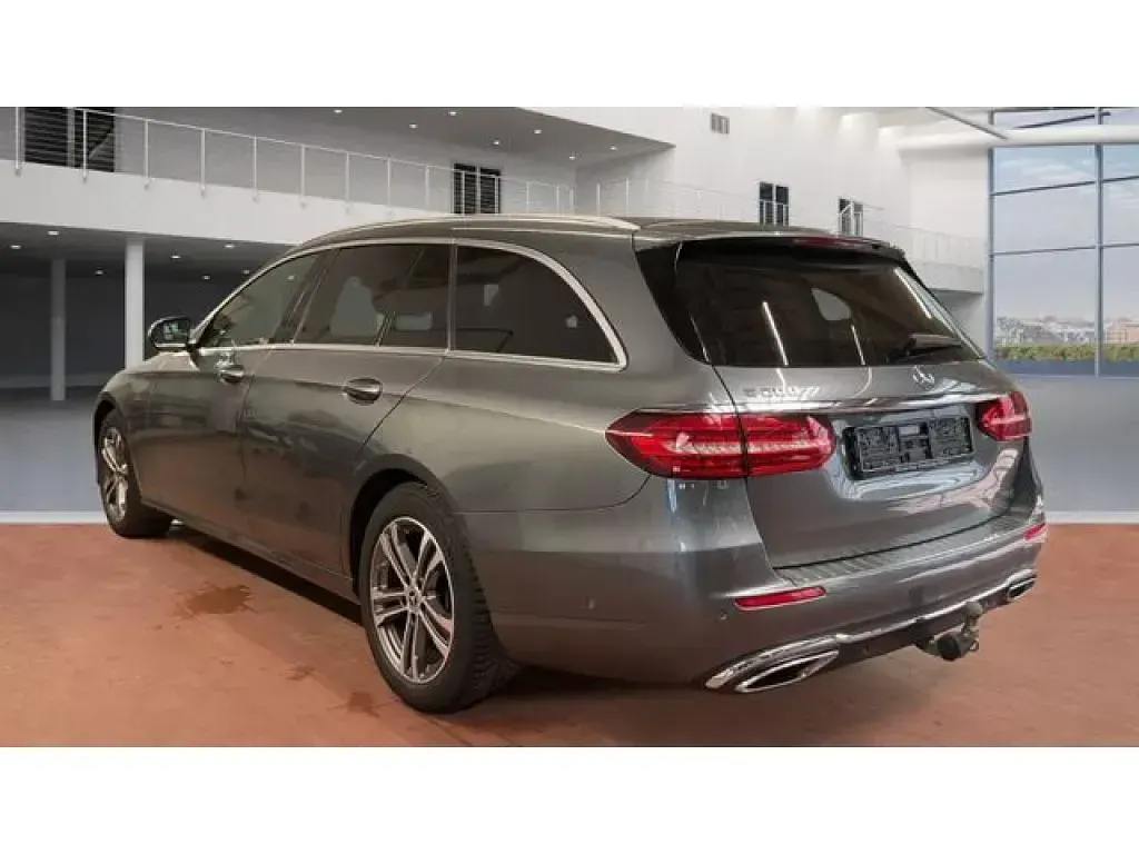 Gebraucht Mercedes E200 197 PS (144 kW) 2022 Selenitgrau (metallic) Kombi