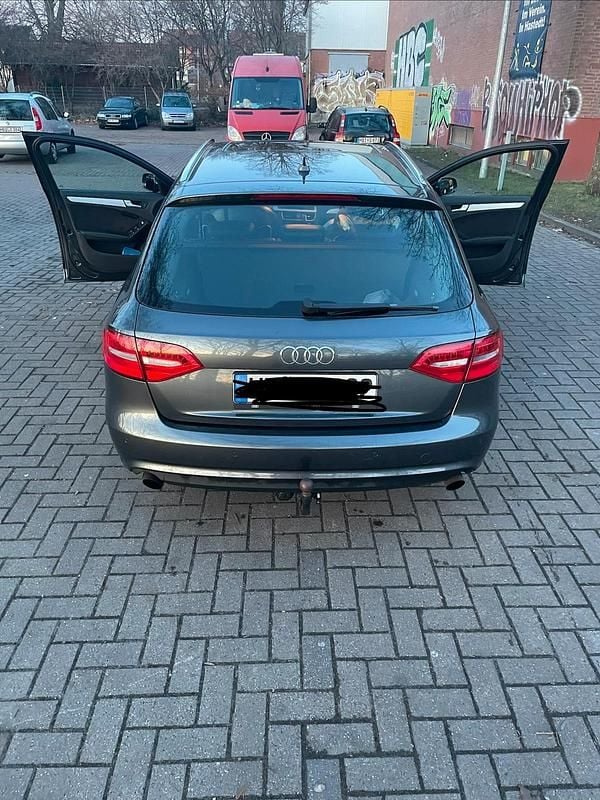 Gebraucht Audi A4 S-Line 155 PS (114 kW) 2013 Grau Kombi