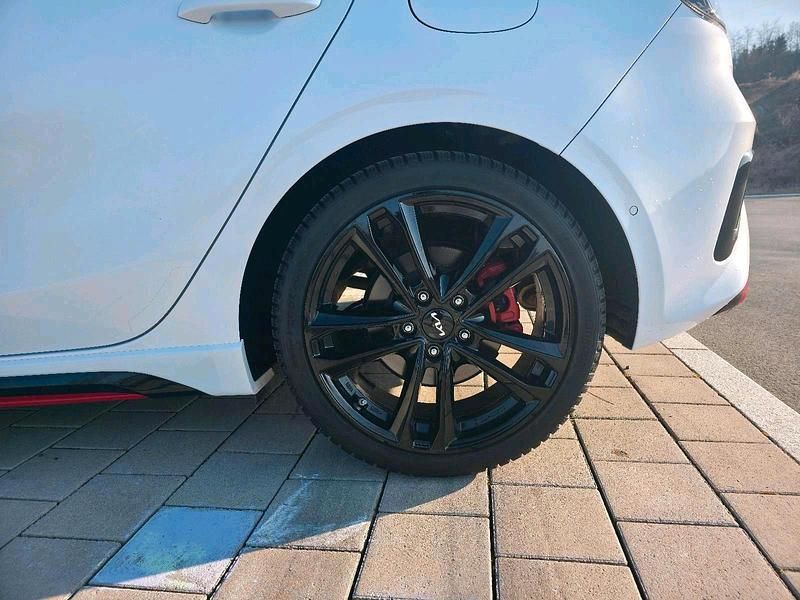 Gebraucht Kia Ceed GT GT 204 PS (150 kW) 2024 Weiß Limousine