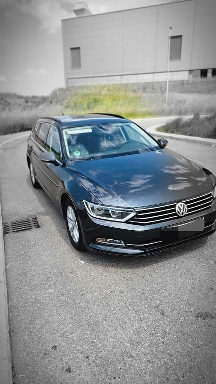Schwarz Gebraucht 2018 VW Passat Trendline Kombi | 10.700 € (Guter Preis) - Bild 1/4