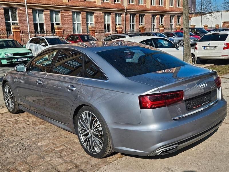Second-hand Audi A6 S-Line 252 CP (185 kW) 2015 Argintiu Berlinǎ