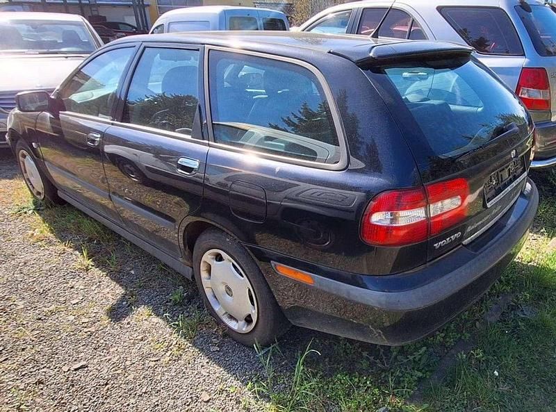 Occasion Volvo V40 136 ch (100 kW) 2002 Noir Break