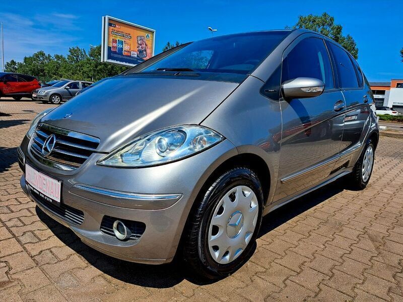 Kometgrau metalliclack Gebraucht 2004 Mercedes A170 Limousine | 2.499 € (Etwas zu teuer) - Bild 1/4