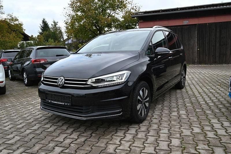 Deep black Gebraucht 2024 VW Touran Move Van / Kleinbus | 31.999 € (Guter Preis) - Bild 1/4