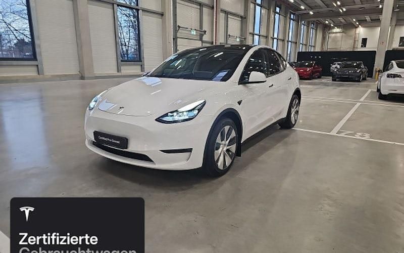 Weiß Gebraucht 2021 Tesla Model Y SUV | 31.800 € (Fairer Preis) - Bild 1/4