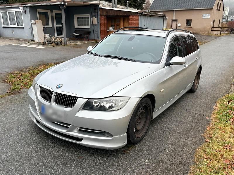 Silber Gebraucht 2006 BMW 325 Kombi | 5.300 € - Bild 1/4