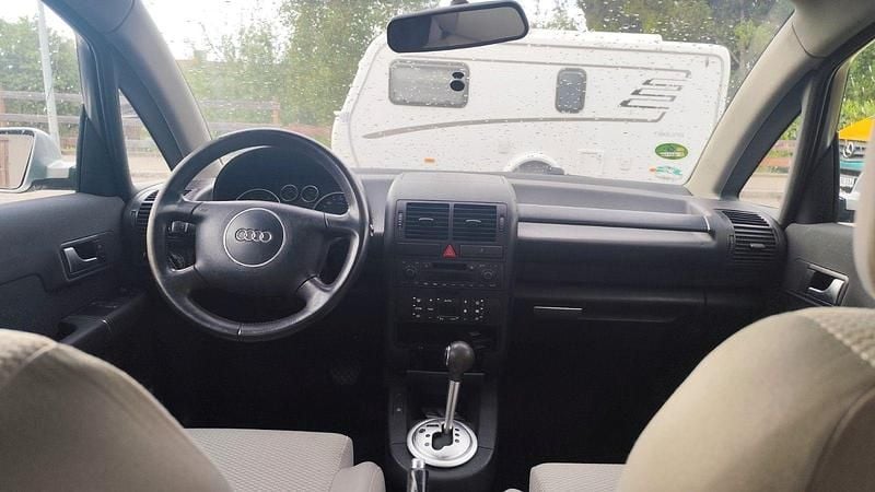 Second-hand Audi A2 61 CP (44 kW) 2002 Argintiu Hatchback