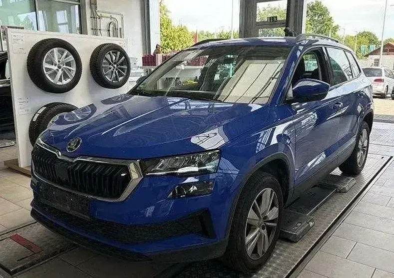 Gebraucht Skoda Karoq Selection 150 PS (110 kW) 2024 Blau SUV