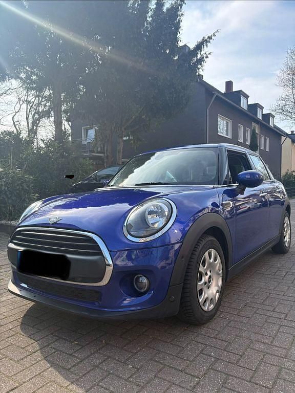 Gebraucht Mini ONE Classic 102 PS (75 kW) 2021 Blau Kleinwagen