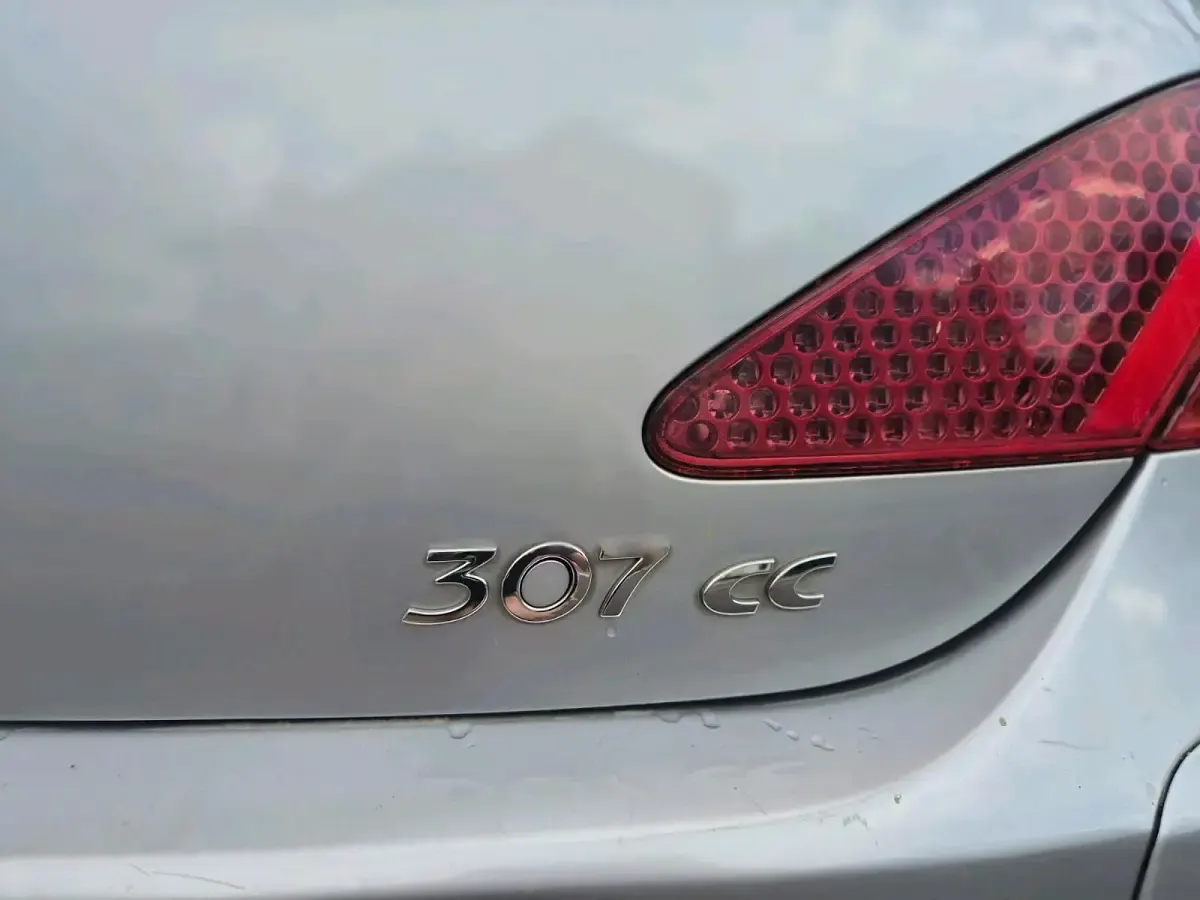 Gebraucht Peugeot 307 CC 136 PS (100 kW) 2004 Silber Cabrio