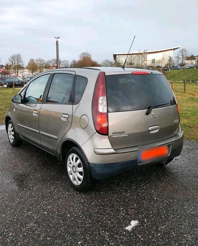 Gebraucht Mitsubishi Colt 75 PS (55 kW) 2024 Grau Kleinwagen