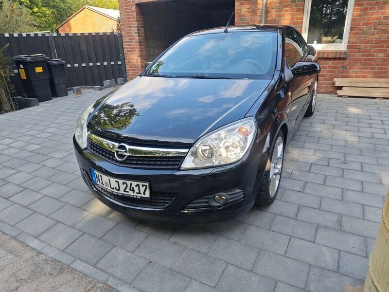 Schwarz Gebraucht 2008 Opel Astra Cabriolet Cabrio | 3.600 € (Fairer Preis) - Bild 1/4
