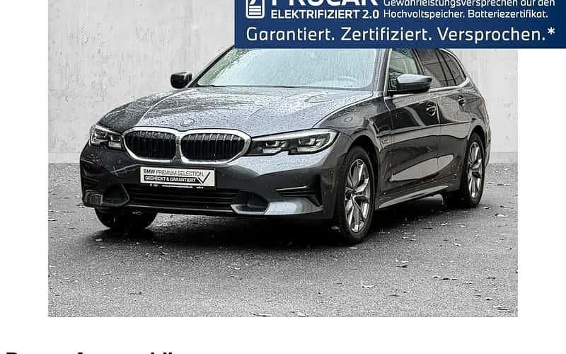 Grau Gebraucht 2022 BMW 320e Sport Line Kombi | 25.870 € (Guter Preis) - Bild 1/4