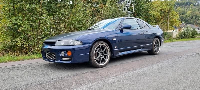 Blau Gebraucht 1997 Nissan Skyline Coupé | 24.999 € - Bild 1/4