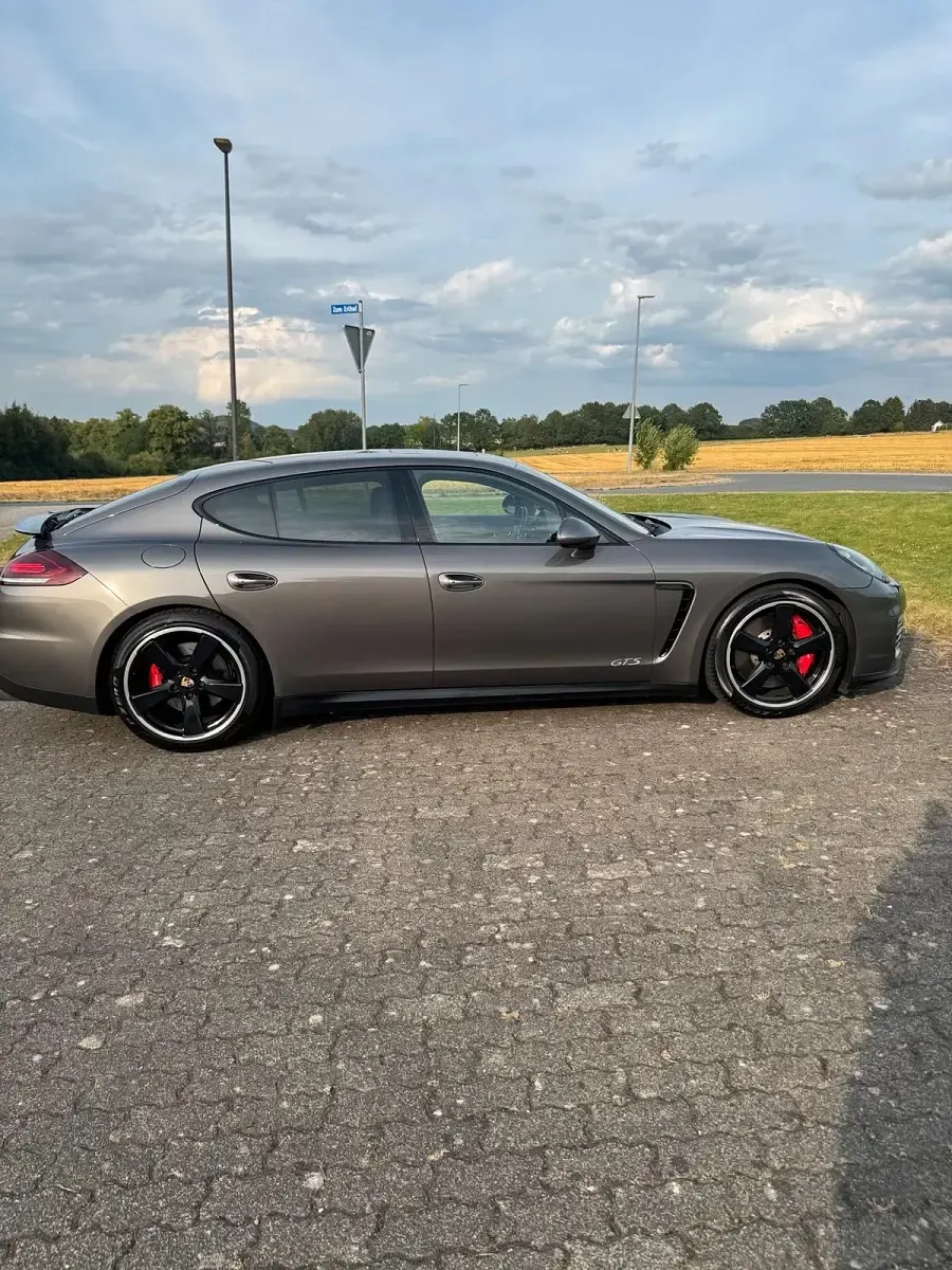 Gebraucht Porsche Panamera GTS 441 PS (324 kW) 2014 Grau Kleinwagen