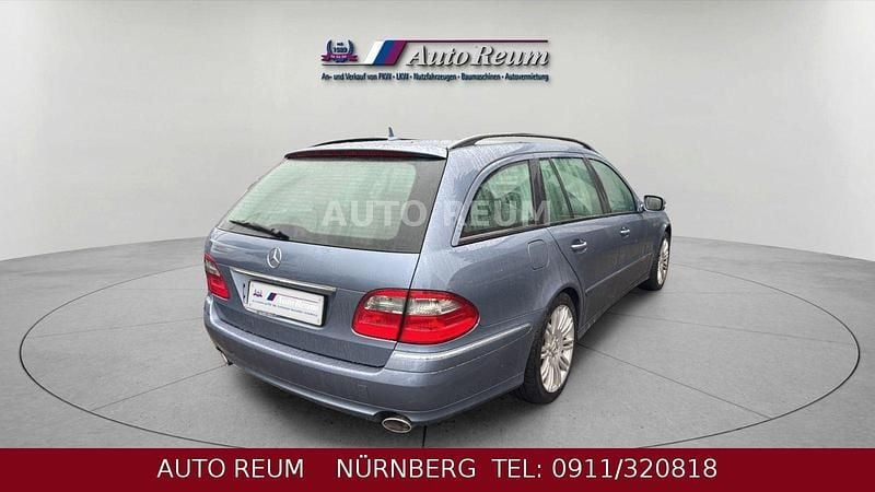 Gebraucht Mercedes E320 224 PS (164 kW) 2006 Blau Kombi