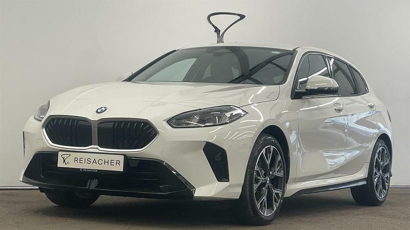 Alpinweiß uni Neu 2025 BMW 120 Efficient Dynamics Kleinwagen | 33.499 € (Guter Preis) - Bild 1/4