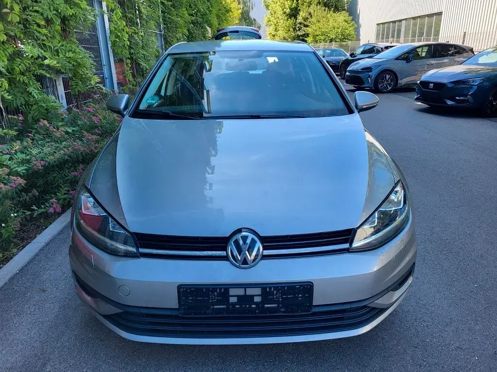 Gebraucht VW Golf VII 116 PS (85 kW) 2018 Grau Limousine
