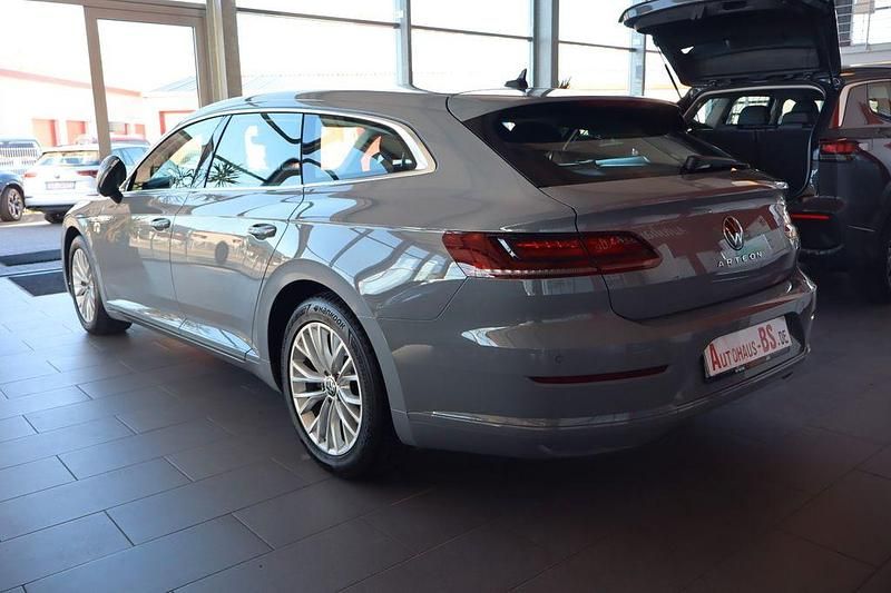Gebraucht VW Arteon 150 PS (110 kW) 2023 Grau Limousine
