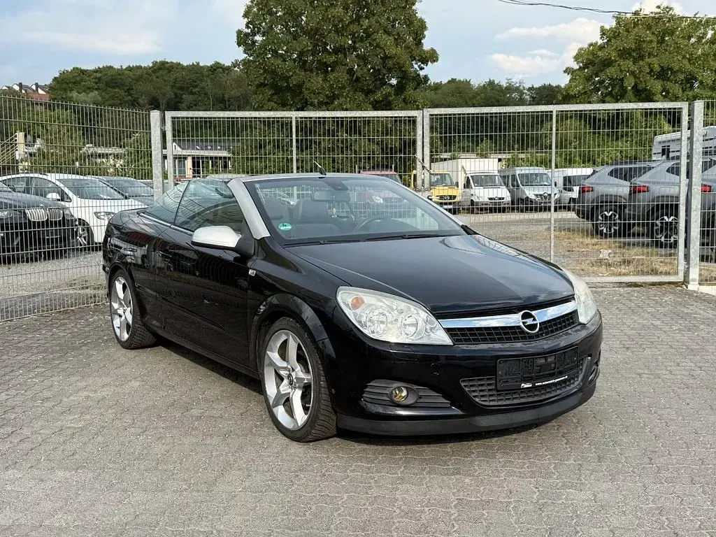 Gebraucht Opel Astra 140 PS (102 kW) 2007 Schwarz Cabrio