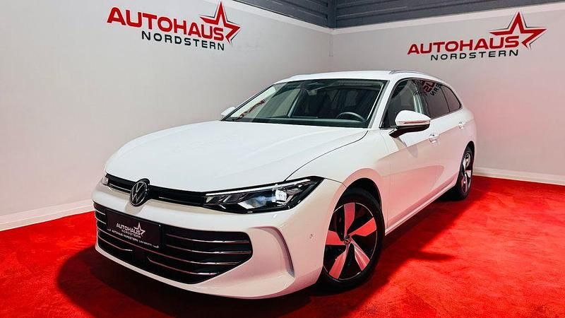 Weiß Gebraucht 2025 VW Passat Business Limousine | 34.490 € (Superpreis) - Bild 1/4