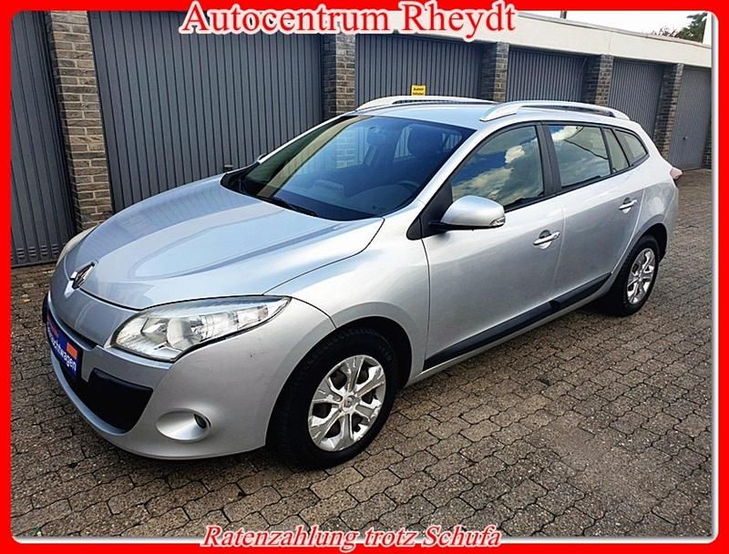 Silber Gebraucht 2011 Renault Mégane GrandTour Kombi | 4.990 € - Bild 1/4