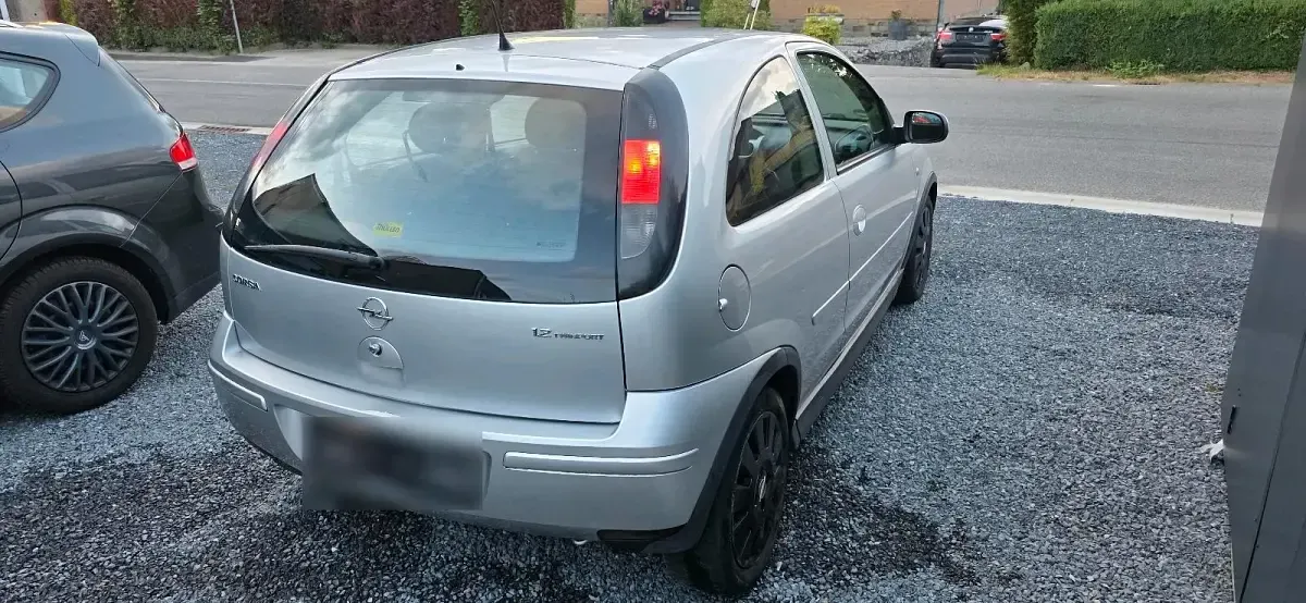 Gebraucht Opel Corsa 80 PS (58 kW) 2005 Silber Kleinwagen