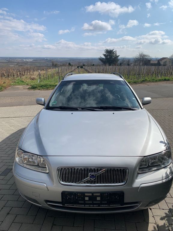 Silber Gebraucht 2005 Volvo V70 Kombi | 4.600 € (Fairer Preis) - Bild 1/4