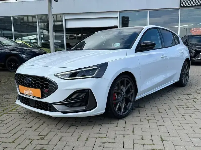 Usado Ford Focus ST 280 CV (205 kW) 2025 Blanco Berlina