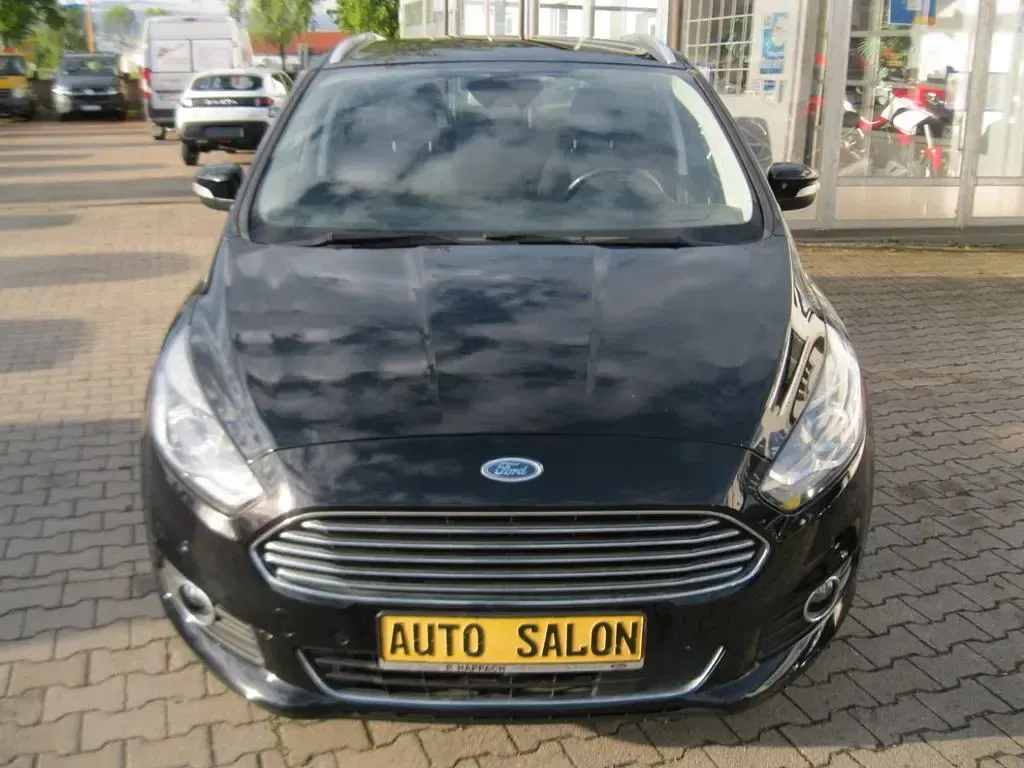 Gebraucht Ford S-MAX Titanium 160 PS (117 kW) 2017 Schwarz Van / Kleinbus