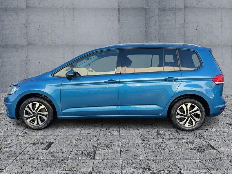 Gebraucht VW Touran Comfortline 150 PS (110 kW) 2022 Caribbean blue metallic Van / Kleinbus