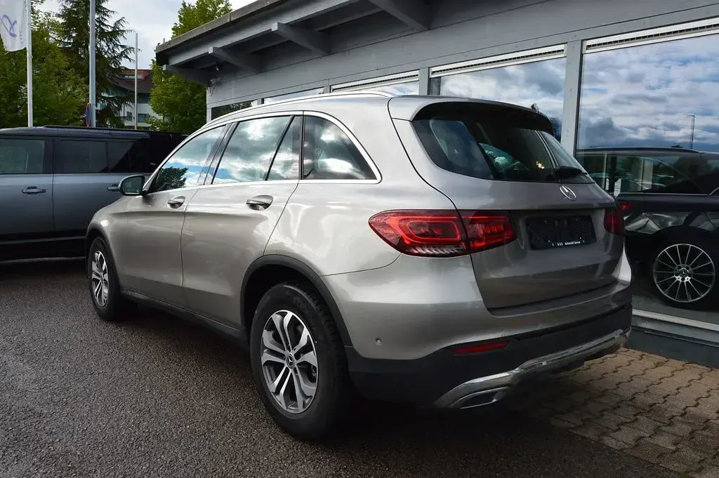 Gebraucht Mercedes GLC200 163 PS (119 kW) 2019 Mojavesilber SUV