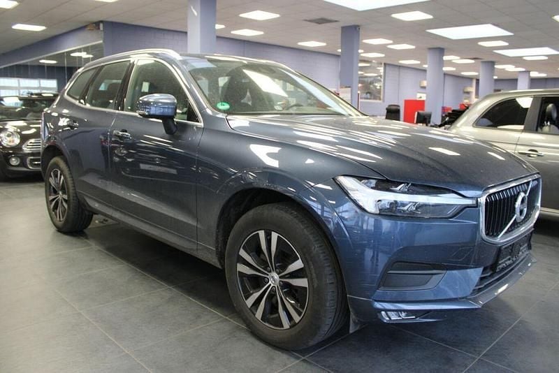 Blau Gebraucht 2021 Volvo XC60 Momentum SUV | 27.480 € (Superpreis) - Bild 1/4