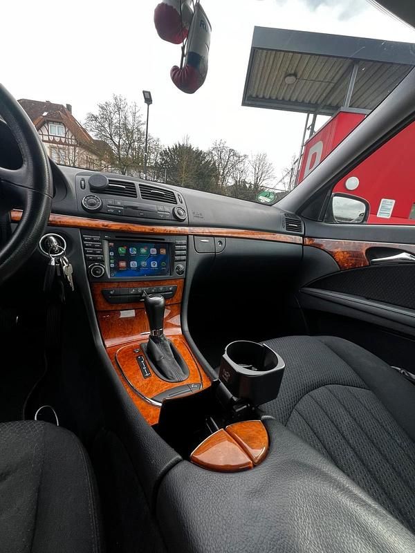 Gebraucht Mercedes E280 231 PS (169 kW) 2006 Schwarz Limousine