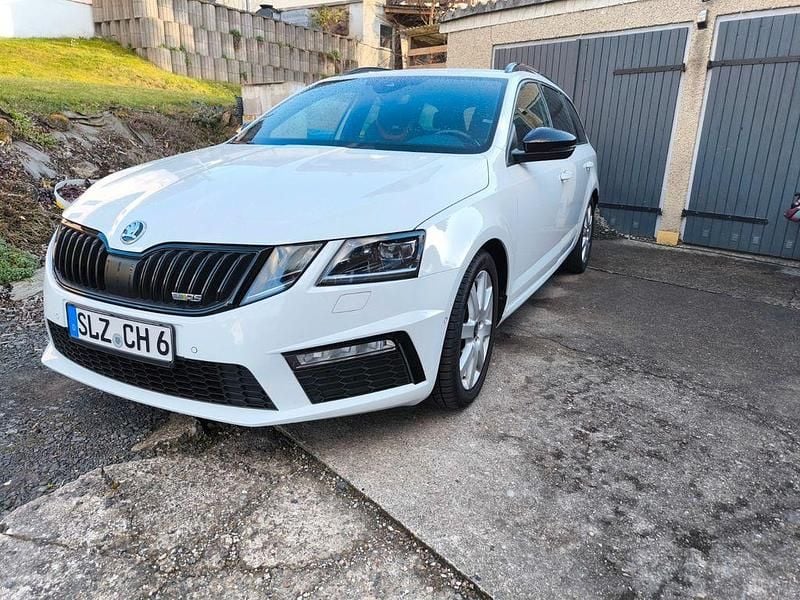 Gebraucht Skoda Octavia RS 245 PS (180 kW) 2020 Weiß Kombi