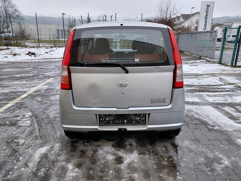 Gebraucht Daihatsu Cuore Plus 58 PS (42 kW) 2006 Silber Kleinwagen