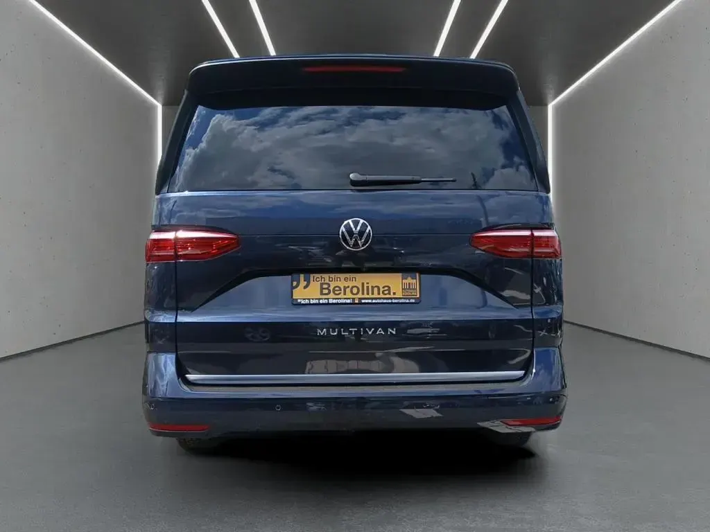 Gebraucht VW Multivan Style 150 PS (110 kW) 2025 Starlight blue metallic Van / Kleinbus