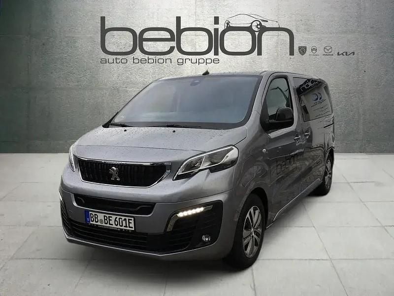 Lack grau artense silber Gebraucht 2023 Peugeot e-Traveller Active Van / Kleinbus | 40.900 € (Fairer Preis) - Bild 1/4