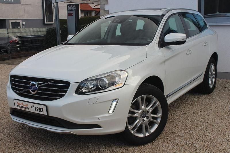 Weiß Gebraucht 2014 Volvo XC60 Summum SUV | 17.900 € (Fairer Preis) - Bild 1/4
